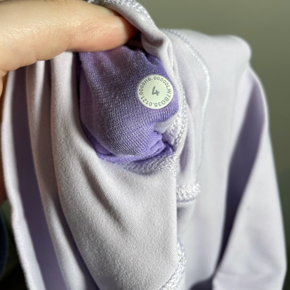 Lululemon Align Short Lavender Dew - Size 4 - Picture 5 of 9